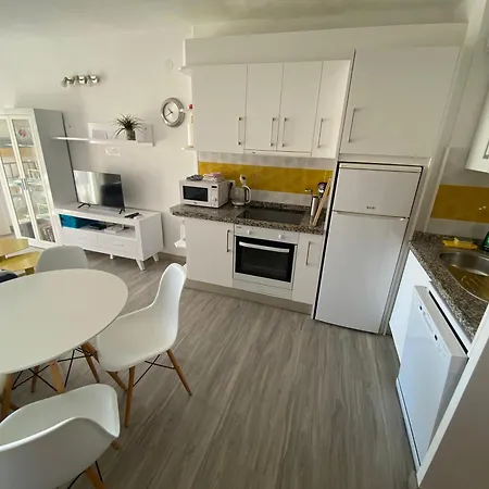 Playa Centro Y Tranquilidad Con Vistas Al Mar Nerja