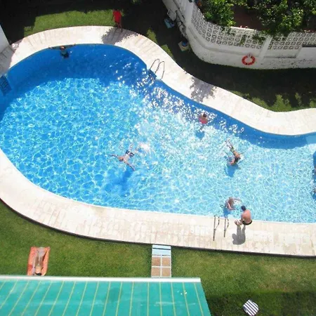 Playa Torrecilla, A Un Paso Del Centro Peatonal! Nerja