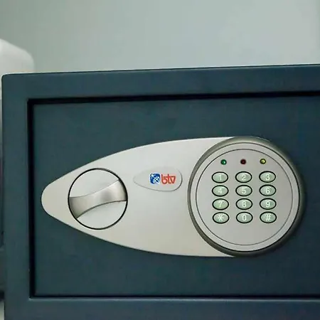 Playa Torrecilla, A Un Paso Del Centro Peatonal! * Nerja