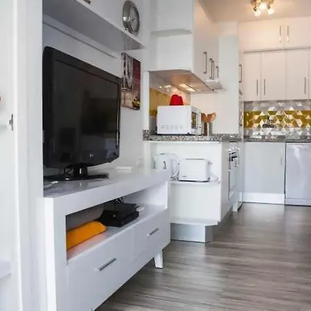 ¡playa Torrecilla, A Un Paso Del Centro Peatonal! Apartamento Nerja