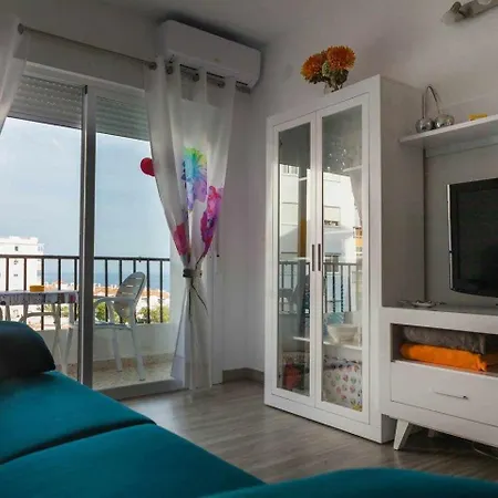 Apartamento ¡playa Torrecilla, A Un Paso Del Centro Peatonal! Nerja