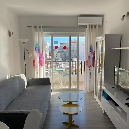 ¡playa Torrecilla, A Un Paso Del Centro Peatonal! Apartamento Nerja