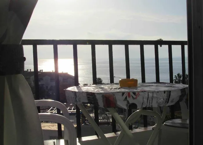 ¡playa Torrecilla, A Un Paso Del Centro Peatonal! * Nerja