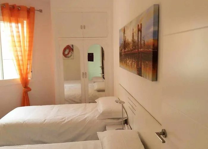 ¡playa Torrecilla, A Un Paso Del Centro Peatonal! Apartamento Nerja