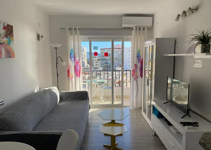 ¡playa Torrecilla, A Un Paso Del Centro Peatonal! Apartamento Nerja